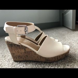 Off white wedges